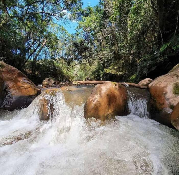 Chale Aconchegante Em Estancia Climatica Santo Antonio do Leite Bagian luar foto