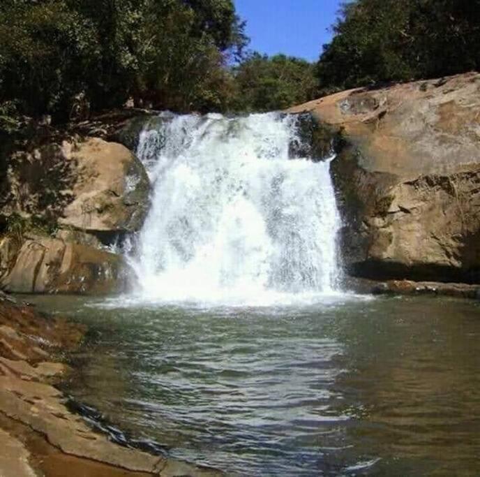 Chale Aconchegante Em Estancia Climatica Santo Antonio do Leite Bagian luar foto